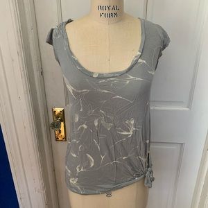 American Eagle Outfitters grey tie waist top